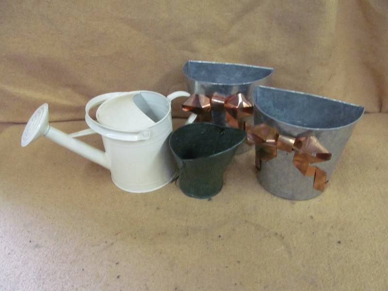 lot 21 image: Dcor