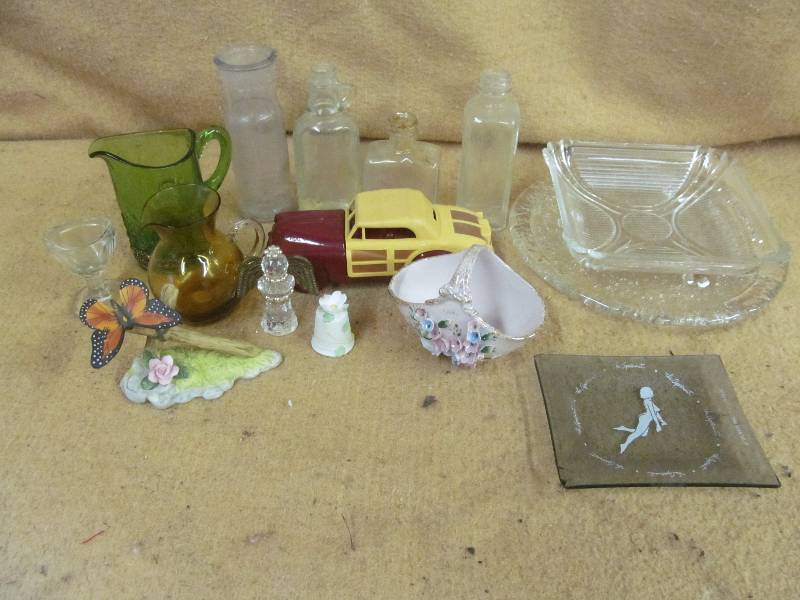 lot 22 image: Glassware