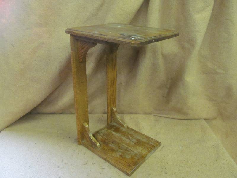lot 45 image: End Table