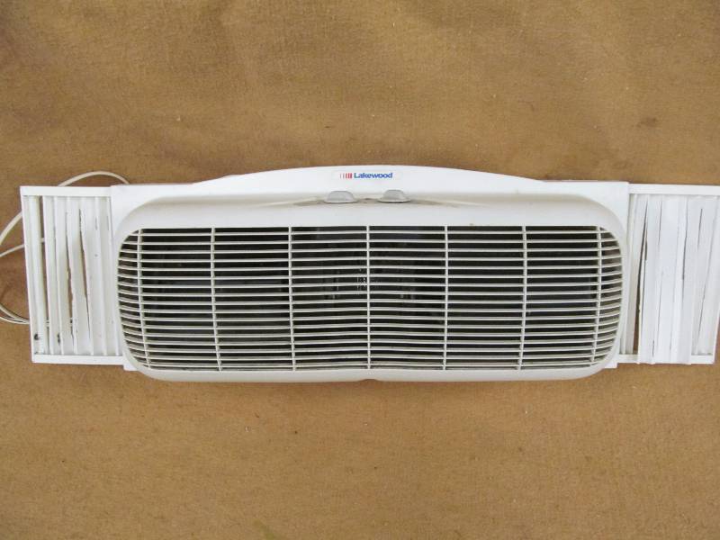lot 60 image: Window Fan