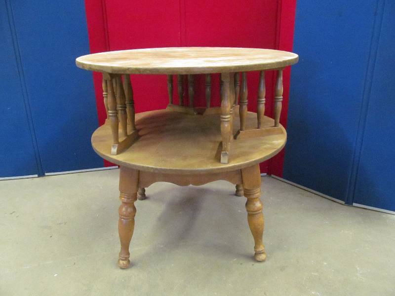 lot 70 image: End Table