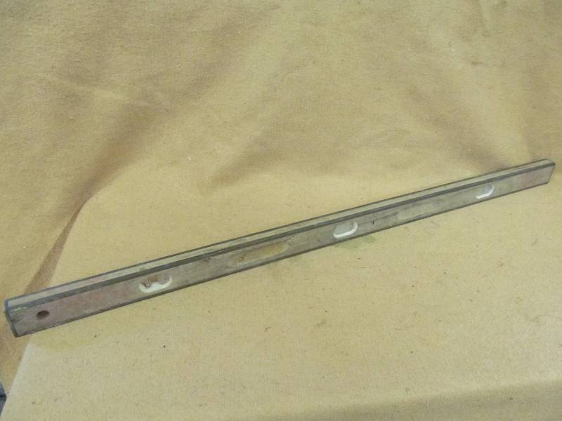 lot 94 image: Vintage level