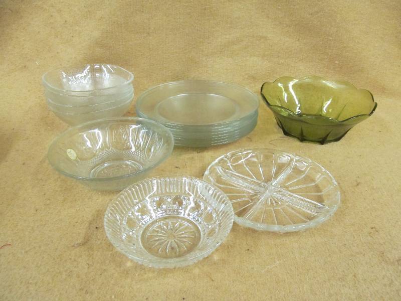 lot 104 image: Dishes