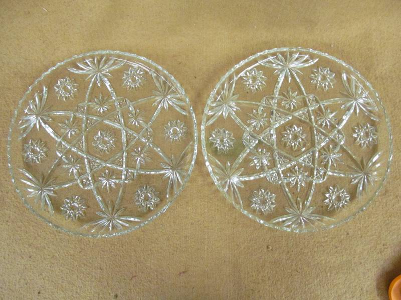 lot 113 image: Serving Platters