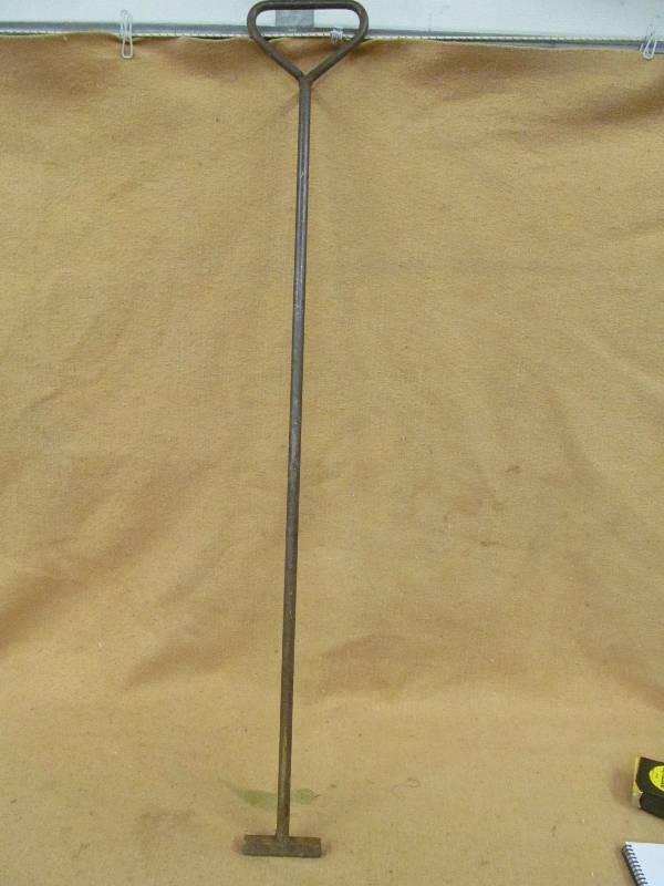 lot 119 image: Vintage handle