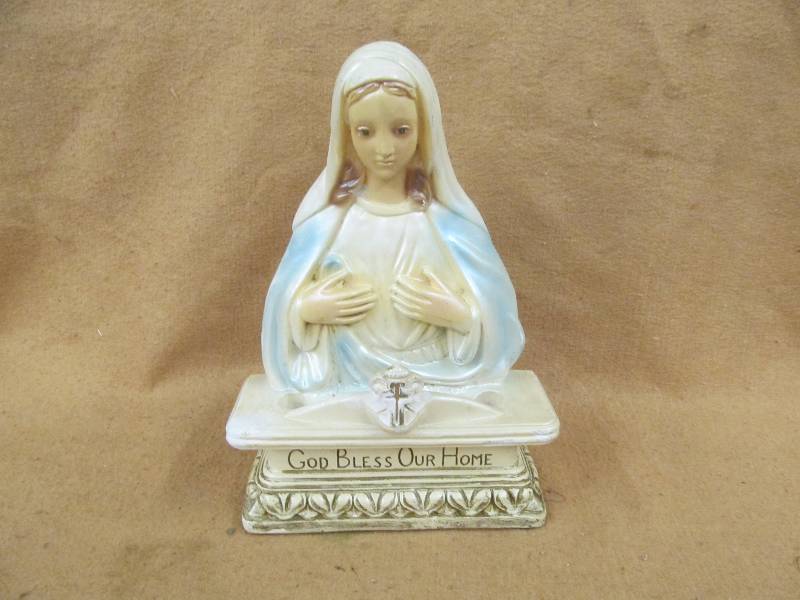 lot 123 image: Dcor