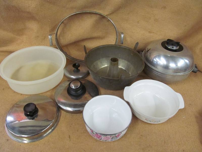 lot 142 image: Kitchen Supplies