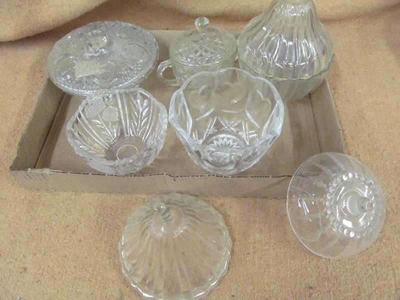 lot 151 image: Glassware