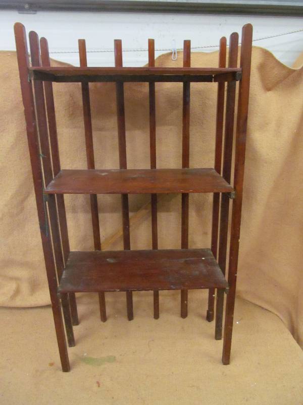 lot 164 image: Shelf
