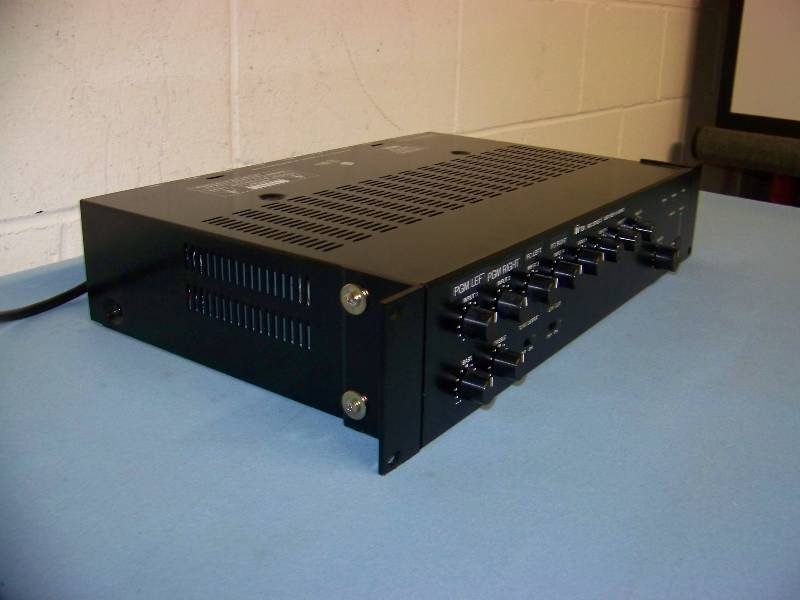 lot 90 image: TOA, 900 Series, Mixer  Power Amplifier  Amp
