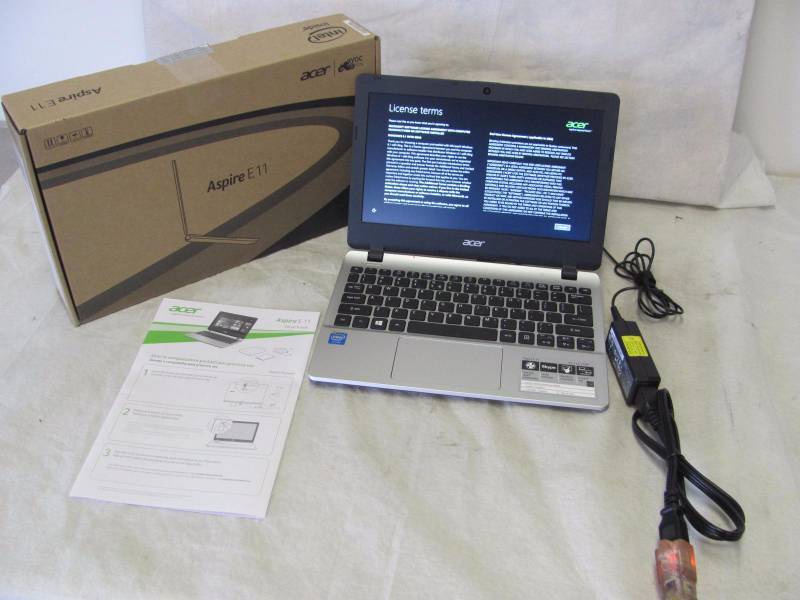 Acer 11.6 4GB Windows 8.1 Cool Silver Laptop
