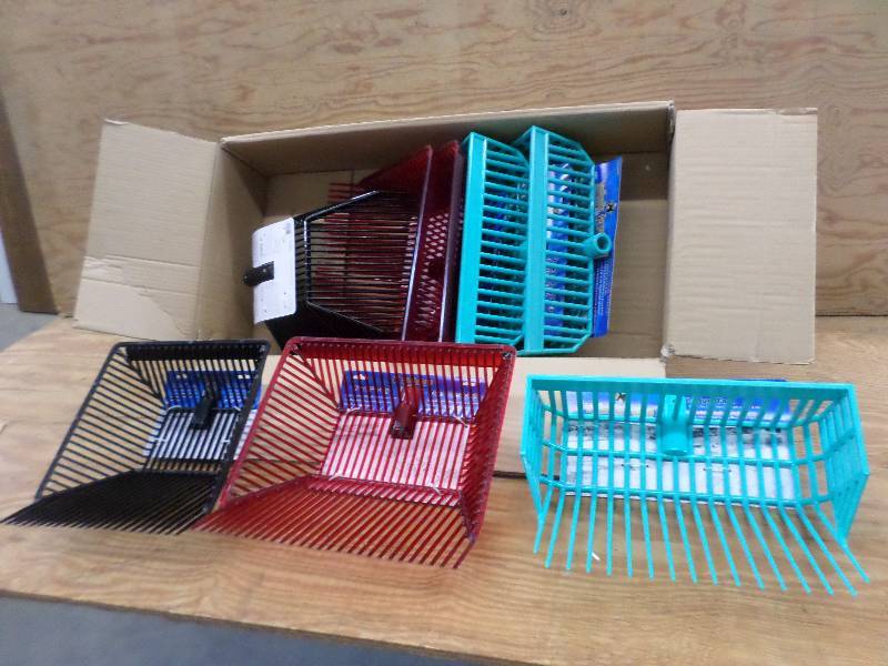 Box Of Assorted SizeStyle Plastic ...