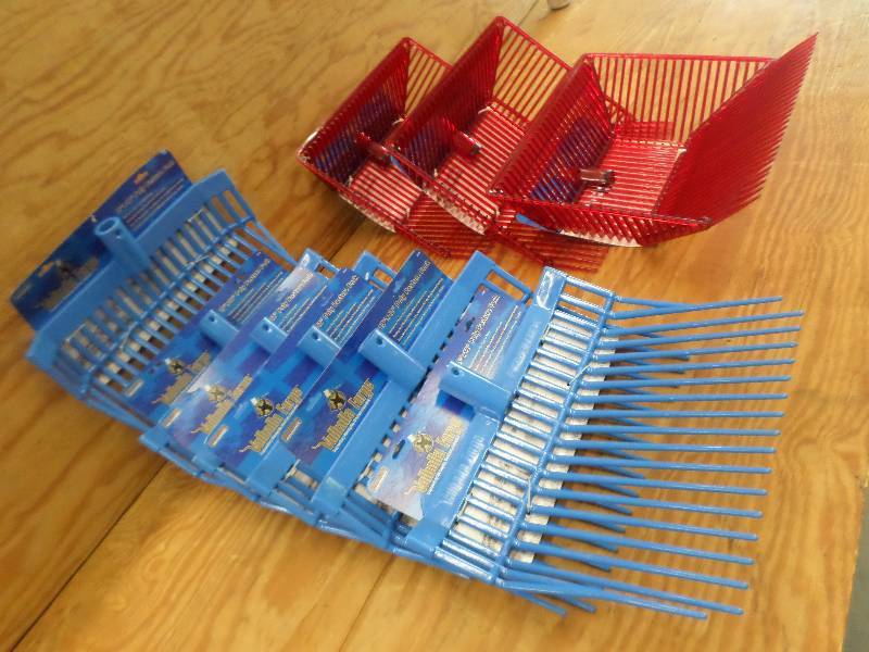 Box Of Assorted SizeStyle Plastic ...