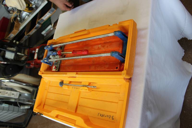 Ceramic Tile Cutter