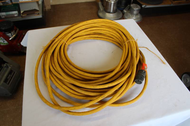 Extension Cord 100 Foot