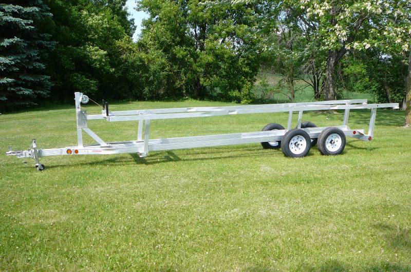 lot 5 image: Aluminum Scissors Pontoon Trailer