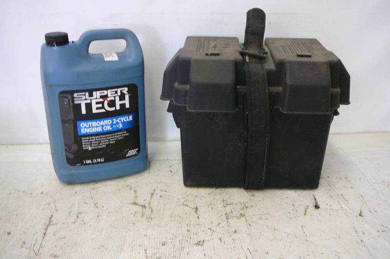 lot 17 image: Battery Box & Super Tech 2-Cycke Engin Oil TC-W3 12 gal