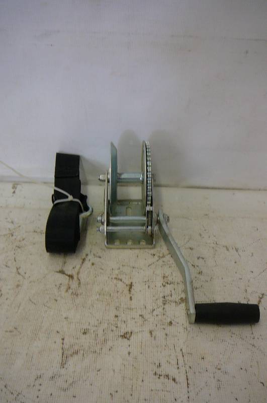 lot 18 image: Fulton Winch 1300LBS Cap With Strap NEW