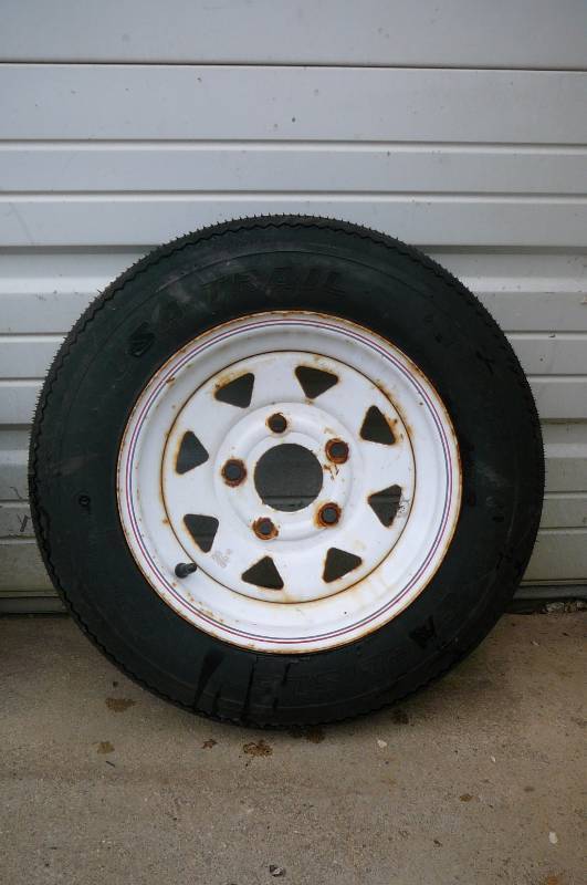 lot 54 image: Wheel and Tire