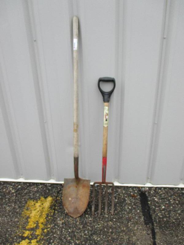 lot 10 image: ShovelPitchfork