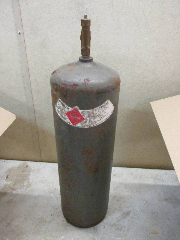 lot 39 image: Acetylene tank
