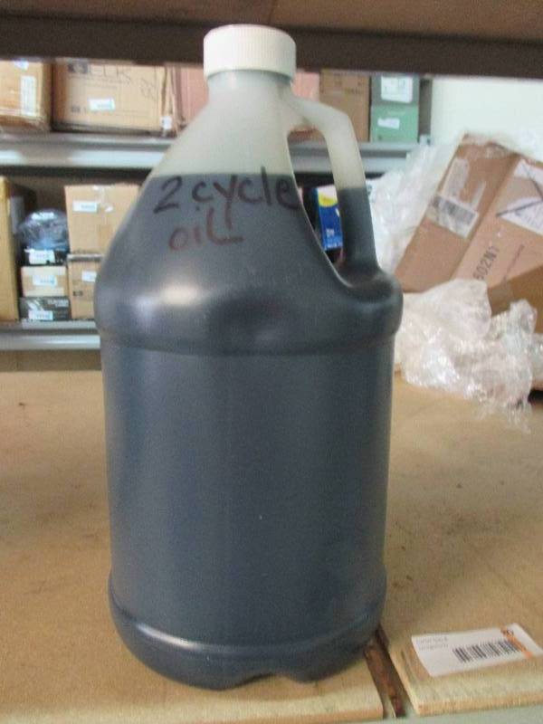 lot 80 image: 1 gallon of bulk 2 cycle oil