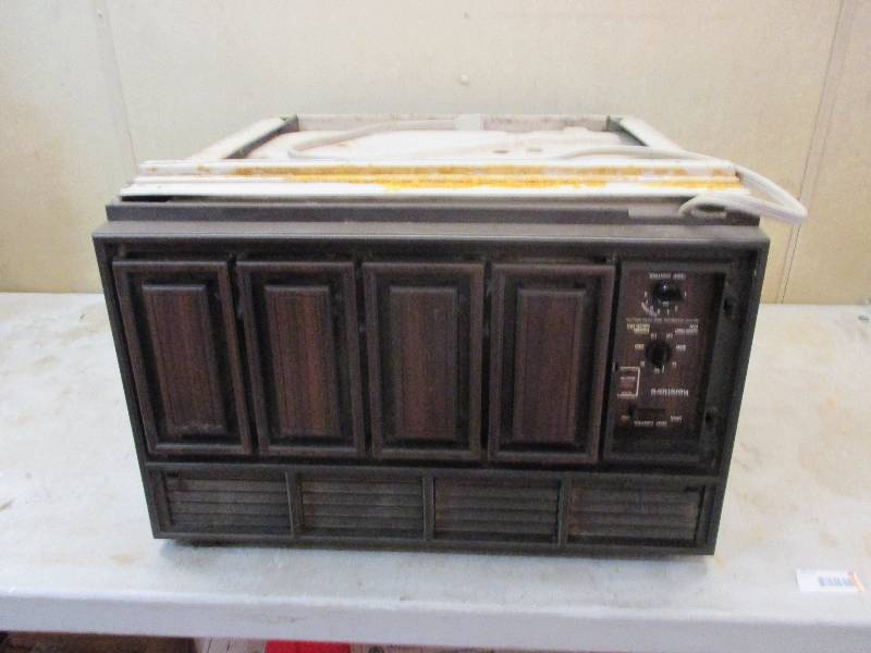 lot 85 image: AC unit