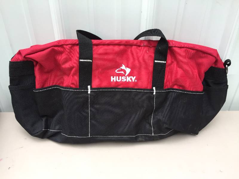 lot 19 image: Husky Tool Bag