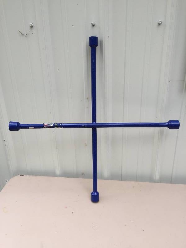lot 38 image: Tire Iron