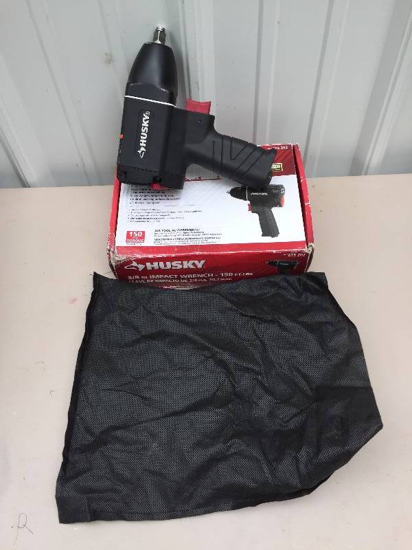 lot 42 image: Husky Impact Wrench
