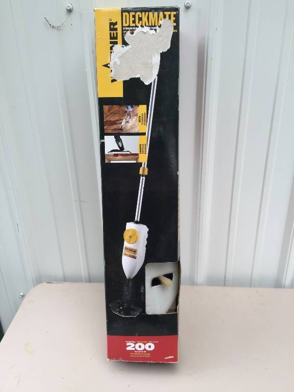 lot 51 image: Deckmate Stain Applicator