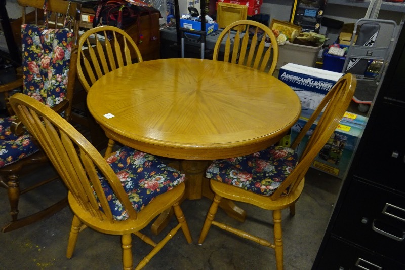 Dinette Table with 4 chairs