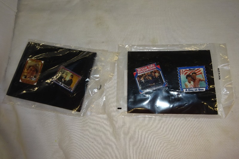 Lot of 4 pins