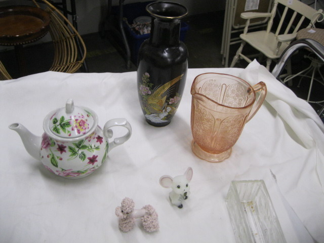 Tea pot, vase made in Japan, nic nacs