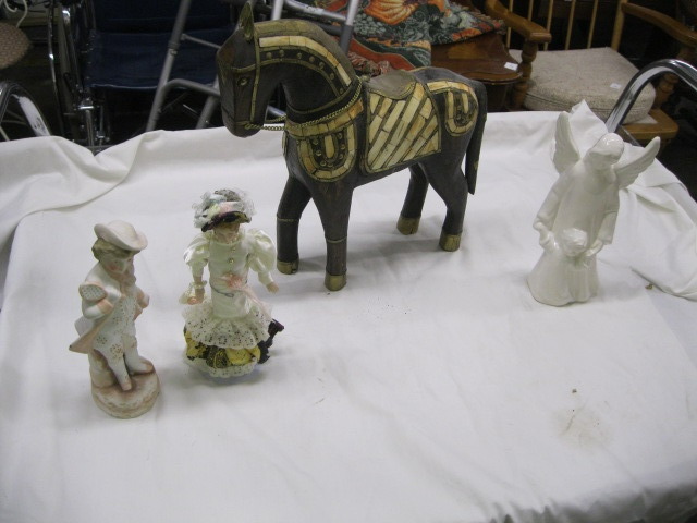 Horse statue