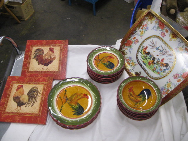 Rooster dish set with tin tray