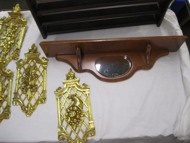 2 wood shelfs wall decorations