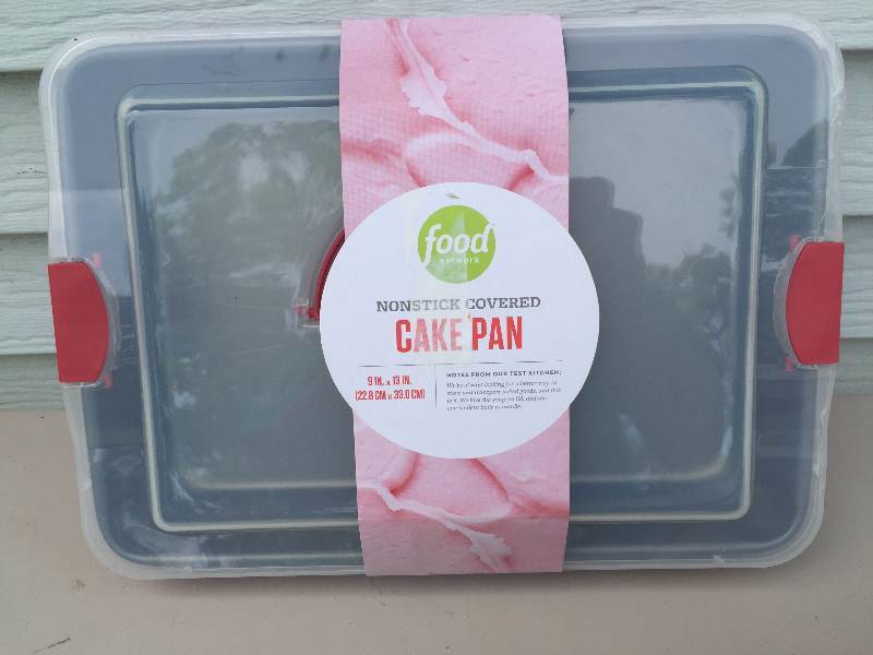 lot 14 image: New Food Network Red Covered Cake Pan