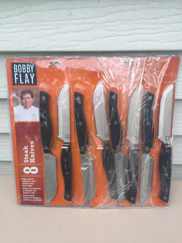 lot 18 image: Bobby Flay 8 Piece Steak knife set