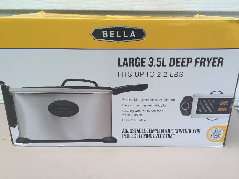 lot 21 image: Bella Deep fryer