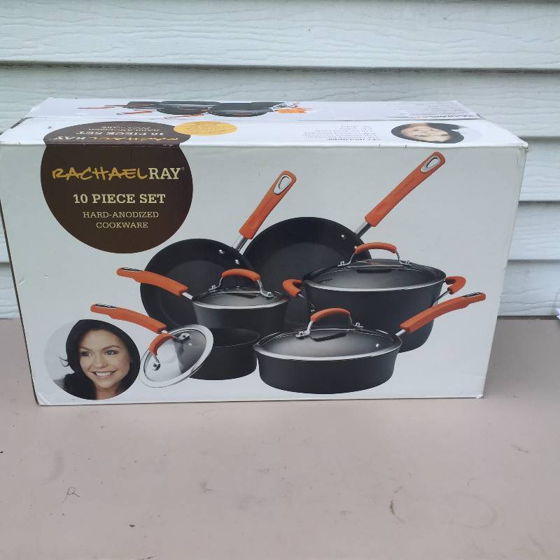 lot 24 image: NEW Rachael Ray 10 Piece Pan Set