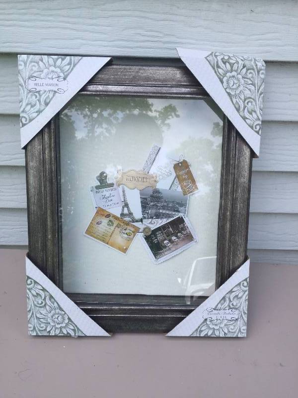 lot 33 image: New Shadow Box Wall Dcor