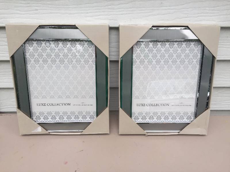lot 39 image: New Silver 8x10  Photo Frames