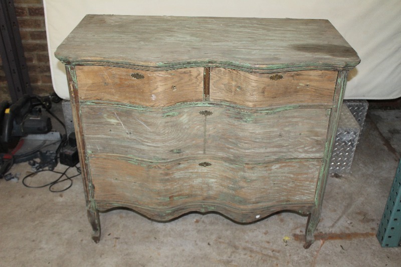 lot 11 image: Antique Dresser, Holland Furniture Co.