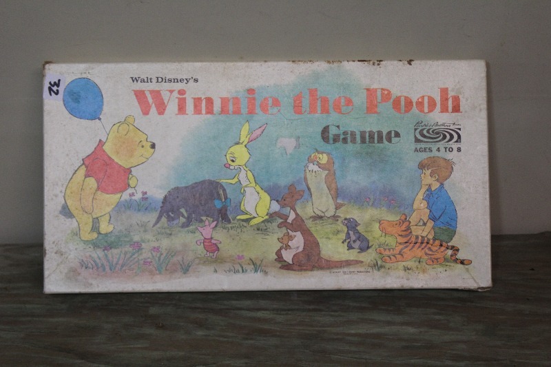 lot 32 image: Vintage Winnie the Pooh Board Game