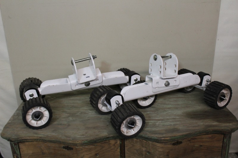 lot 40 image: Boat Trailer Rollers