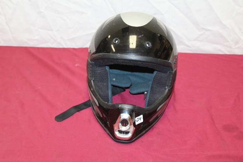 lot 124 image: Raider Motorcycle  Snowmobile Helmet