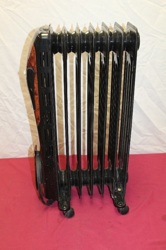 lot 126 image: Honeywell Space Heater