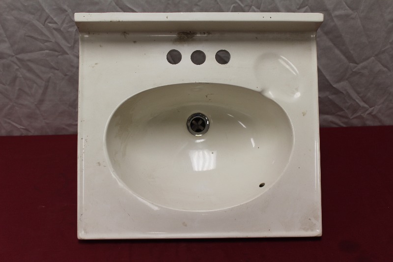 lot 133 image: Bathroom Sink