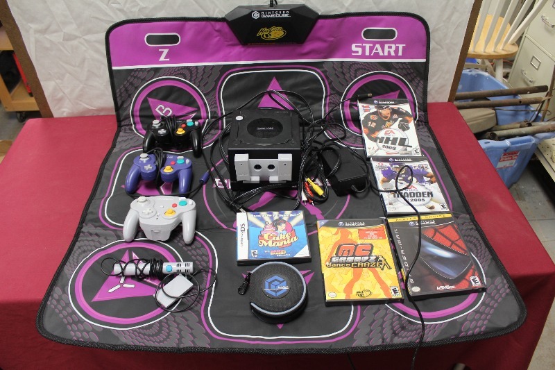 lot 179 image: Nintendo Super Lot
